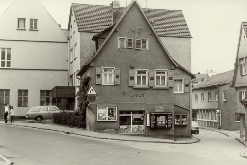 Kirchstr. 1